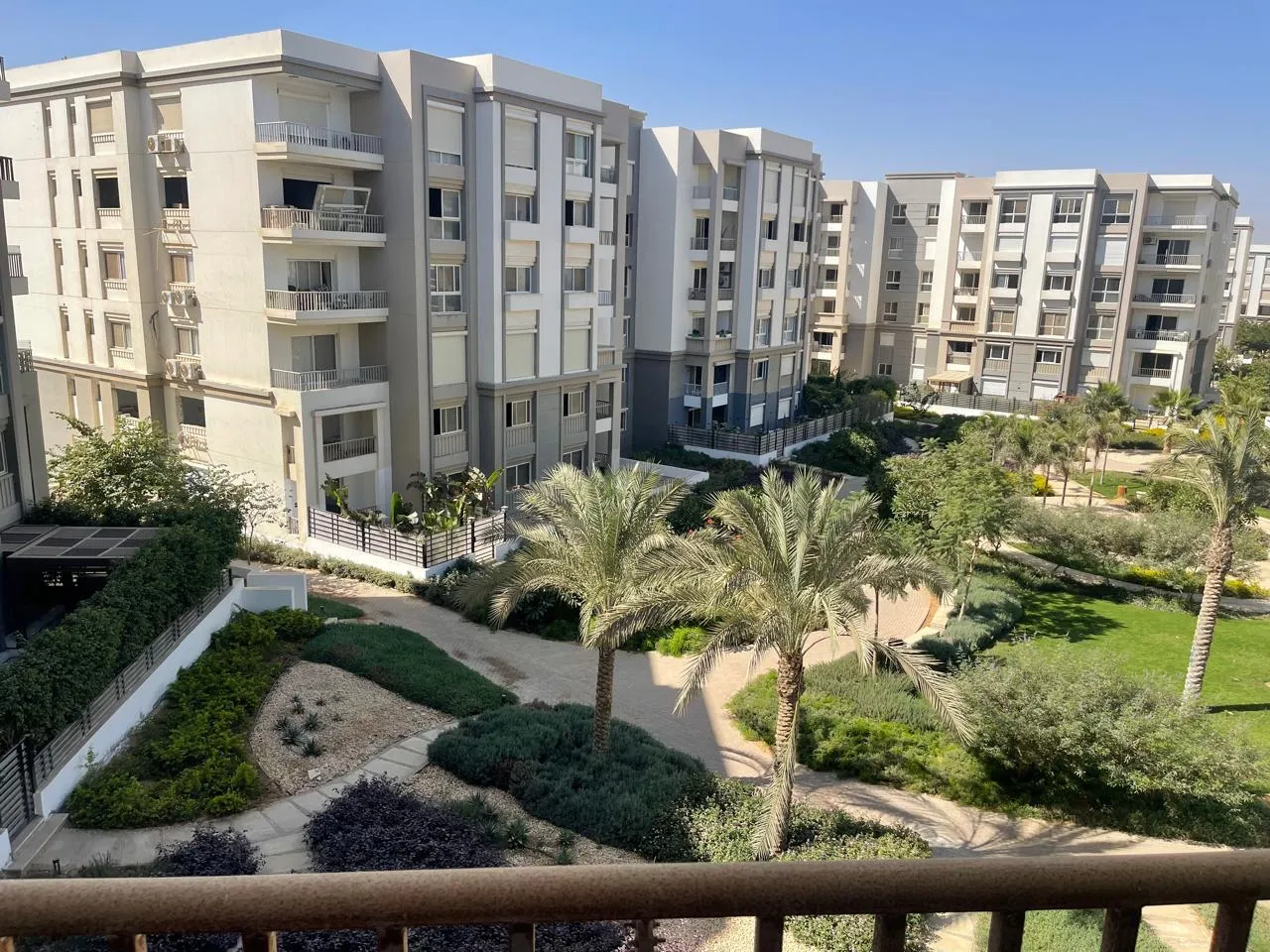 Apartment for sale in Hyde Park in 6th settlement of 207 m² with 3 bedrooms