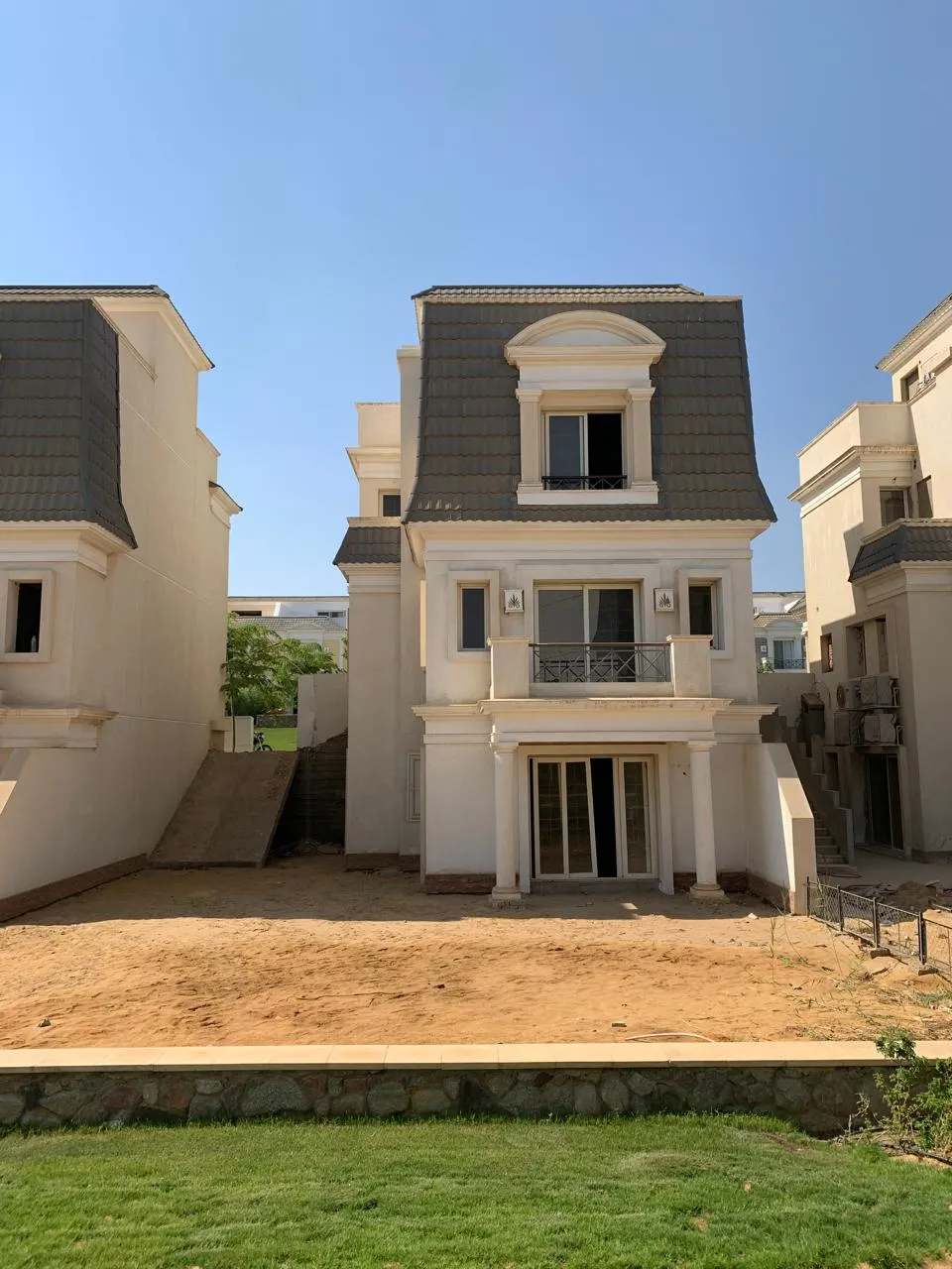 Villa for sale in Mountain View Chillout Park in Northern Expansion of 290 m² with 4 bedrooms