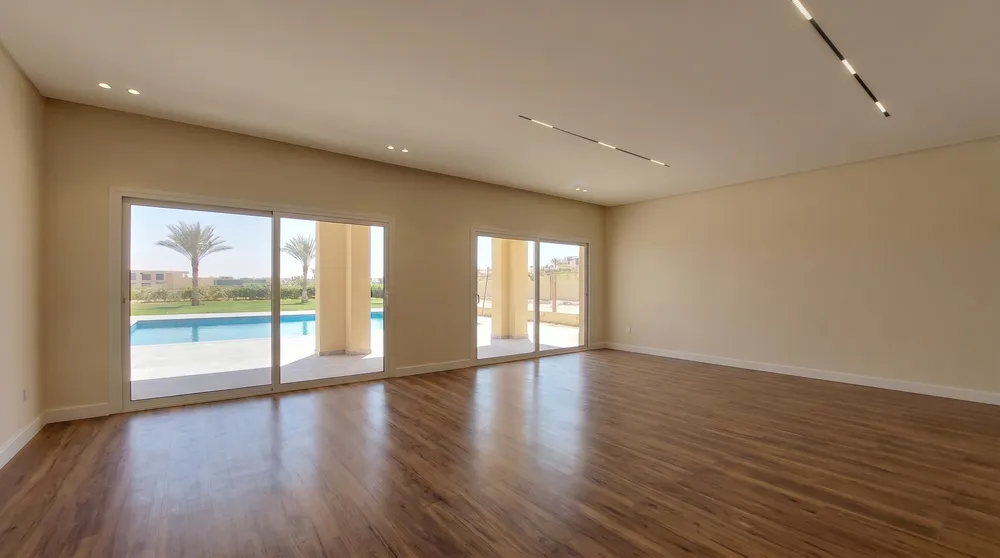 Twinhouse for sale in Palm Hills Golf Views in 6th of October City of 750 m² with 6 bedrooms