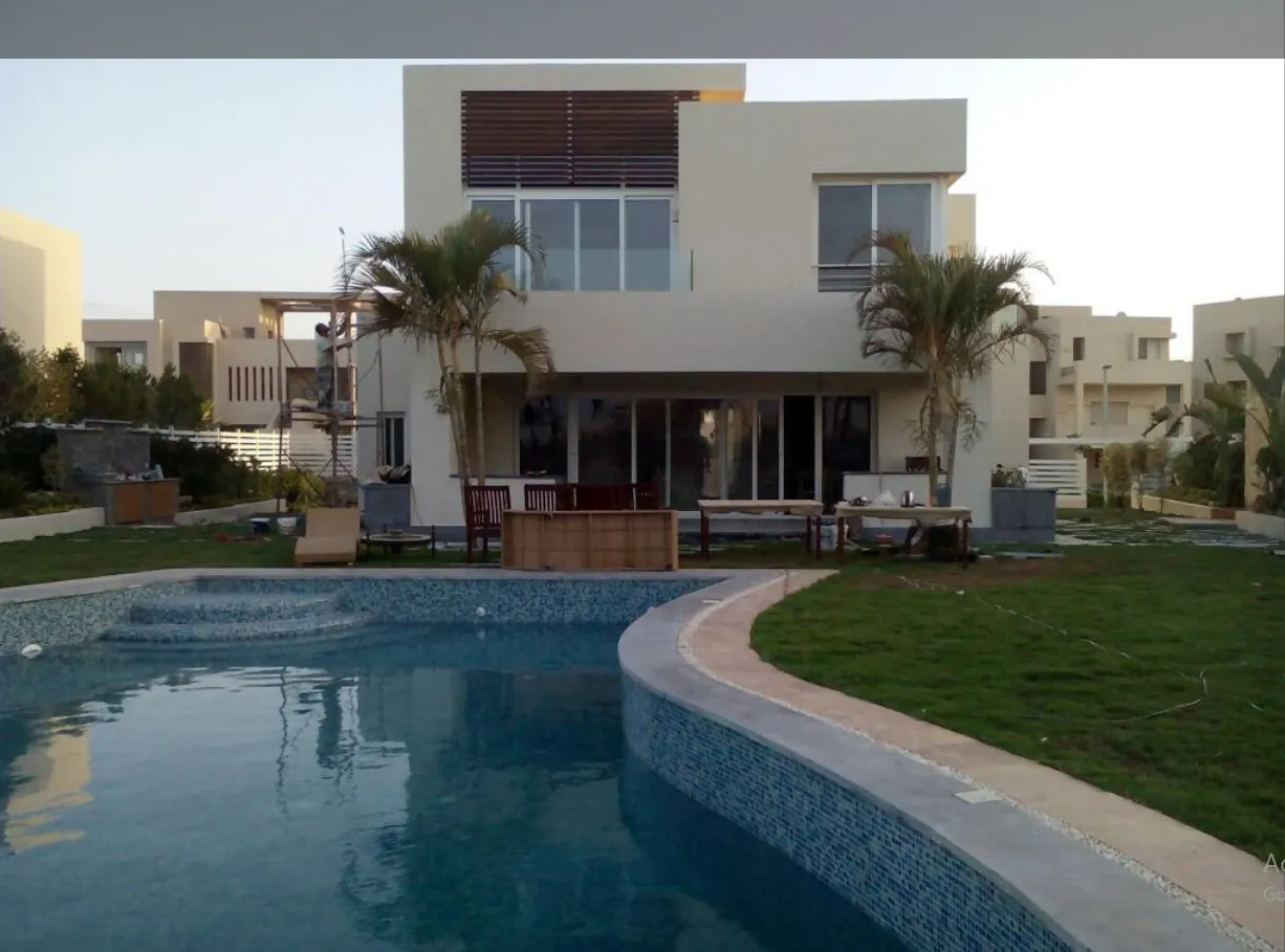 Villa for sale in Hacienda Bay in Sidi Abdel Rahman of 360 m² with 4 bedrooms