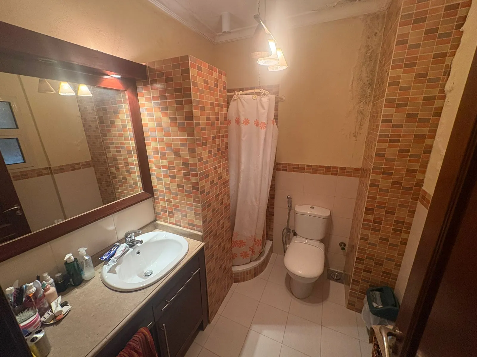 للبيع في حدائق المهندسين في بمساحة 0 م² تتكون من 0 غرف