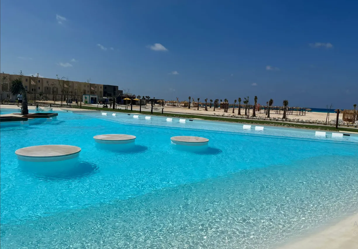 Chalet for sale in D-Bay in Al Dabaa of 95 m² with 2 bedrooms