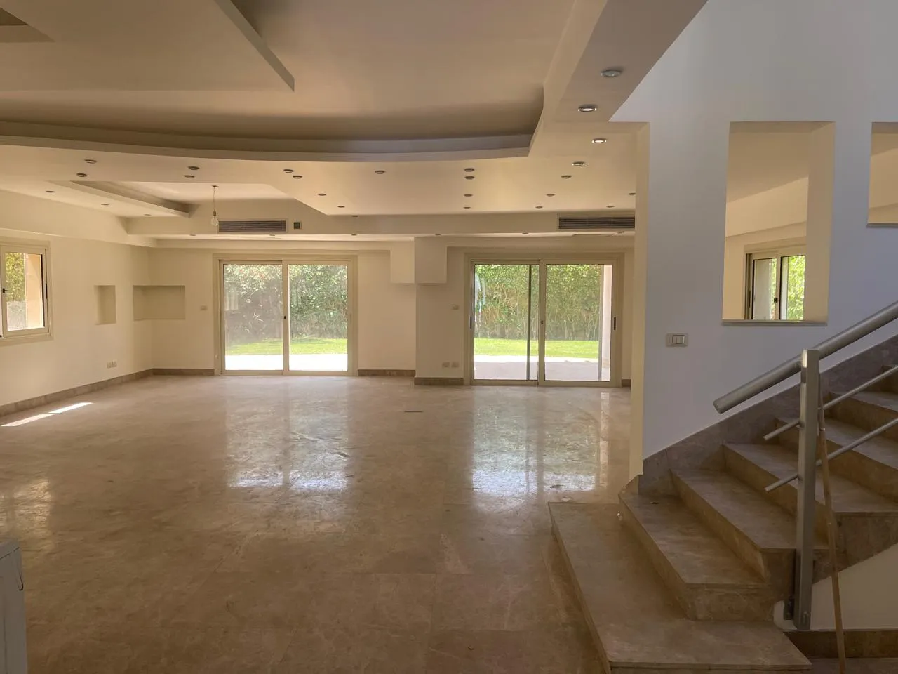 Villa for sale in Katameya Hills in New Cairo of 410 m² with 4 bedrooms