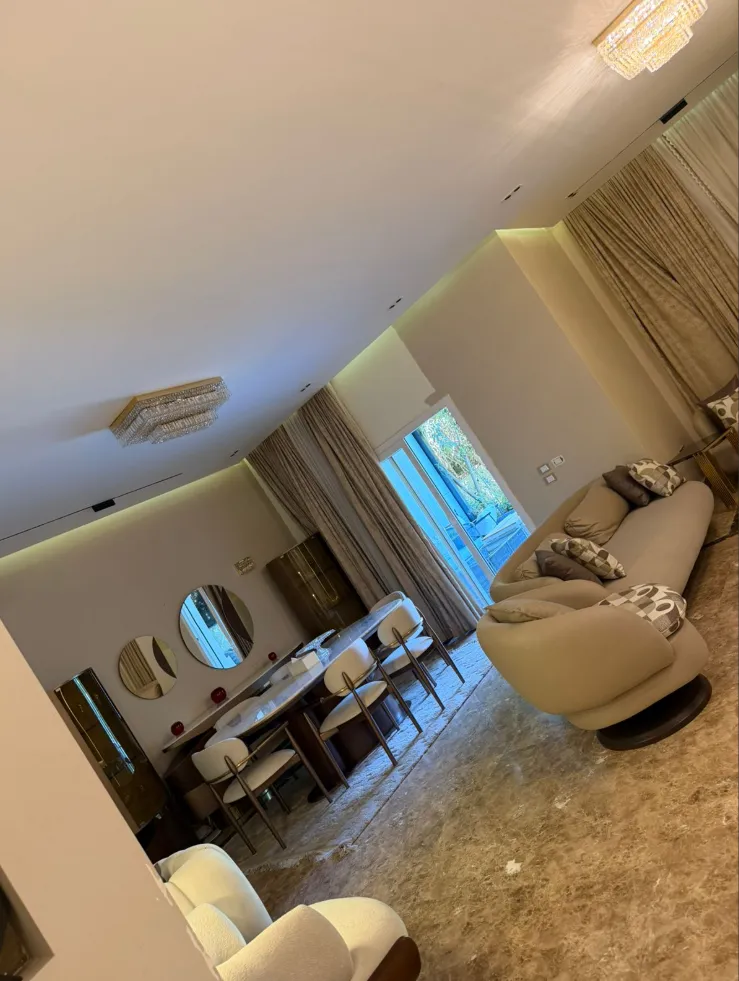 Townhouse for sale in Zayed Dunes in 6th of October City of 260 m² with 3 bedrooms