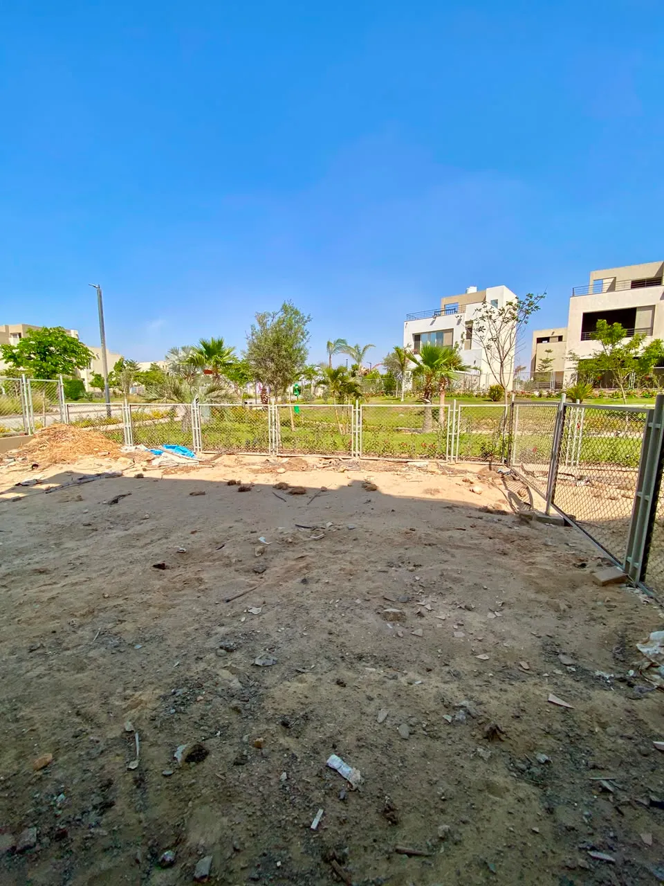 Twinhouse for sale in The Crown in 6th of October City of 260 m² with 3 bedrooms
