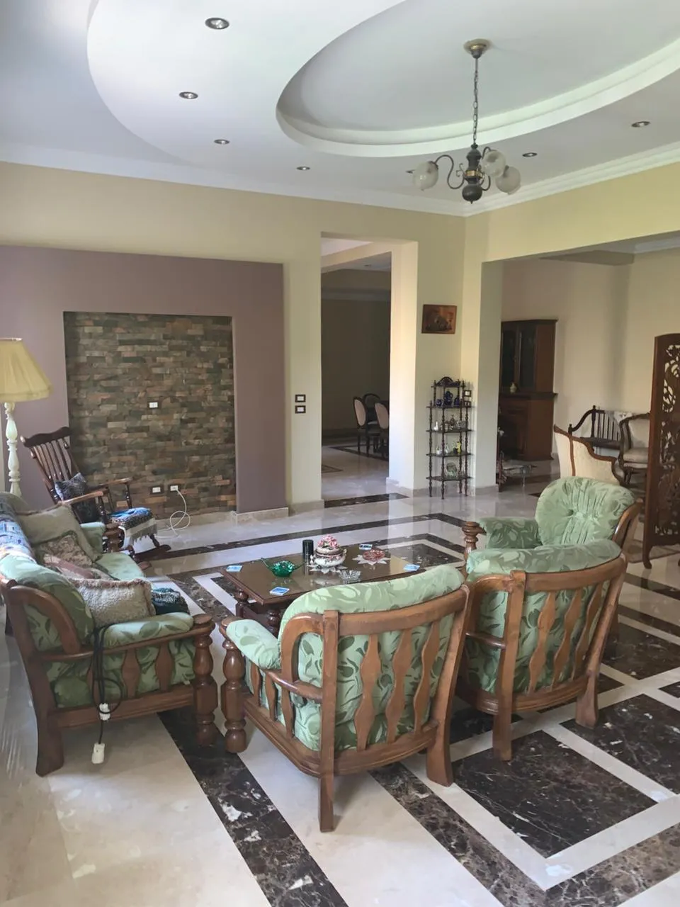 Villa for sale in Hyde Park in 6th settlement of 480 m² with 5 bedrooms