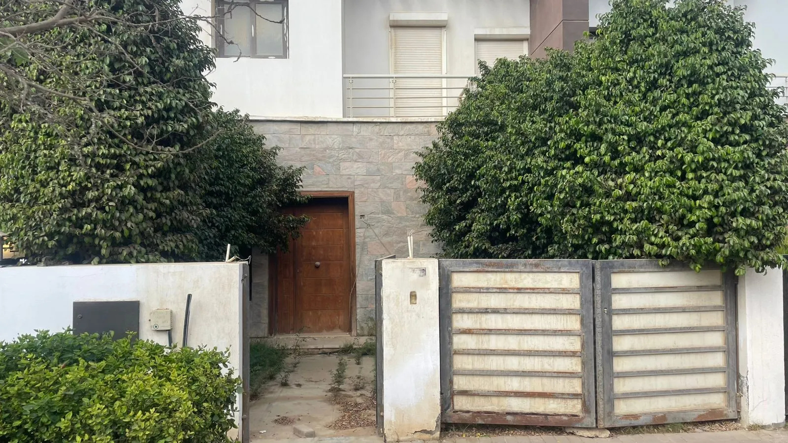 Townhouse for sale in Hyde Park in 6th settlement of 197 m² with 3 bedrooms