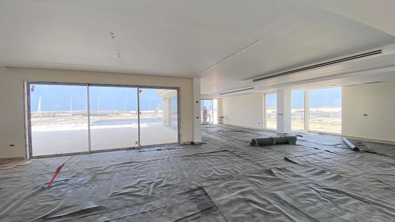 Villa for sale in Direction White in Ras El Hekma of 373 m² with 5 bedrooms
