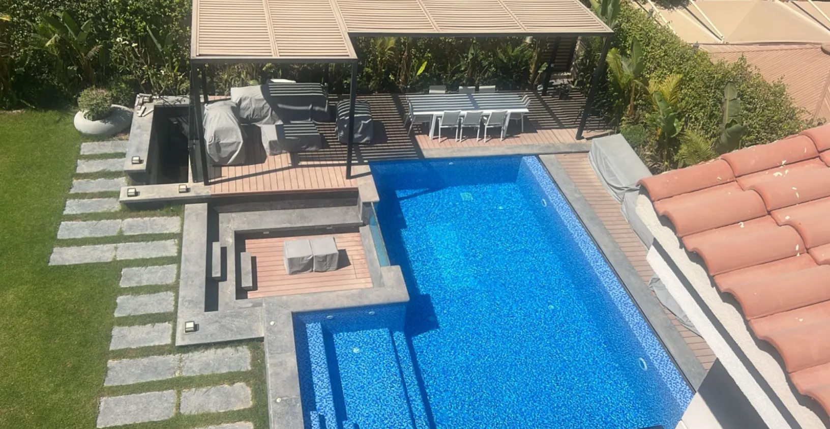 Villa for sale in El Rehab in New Cairo of 500 m² with 5 bedrooms