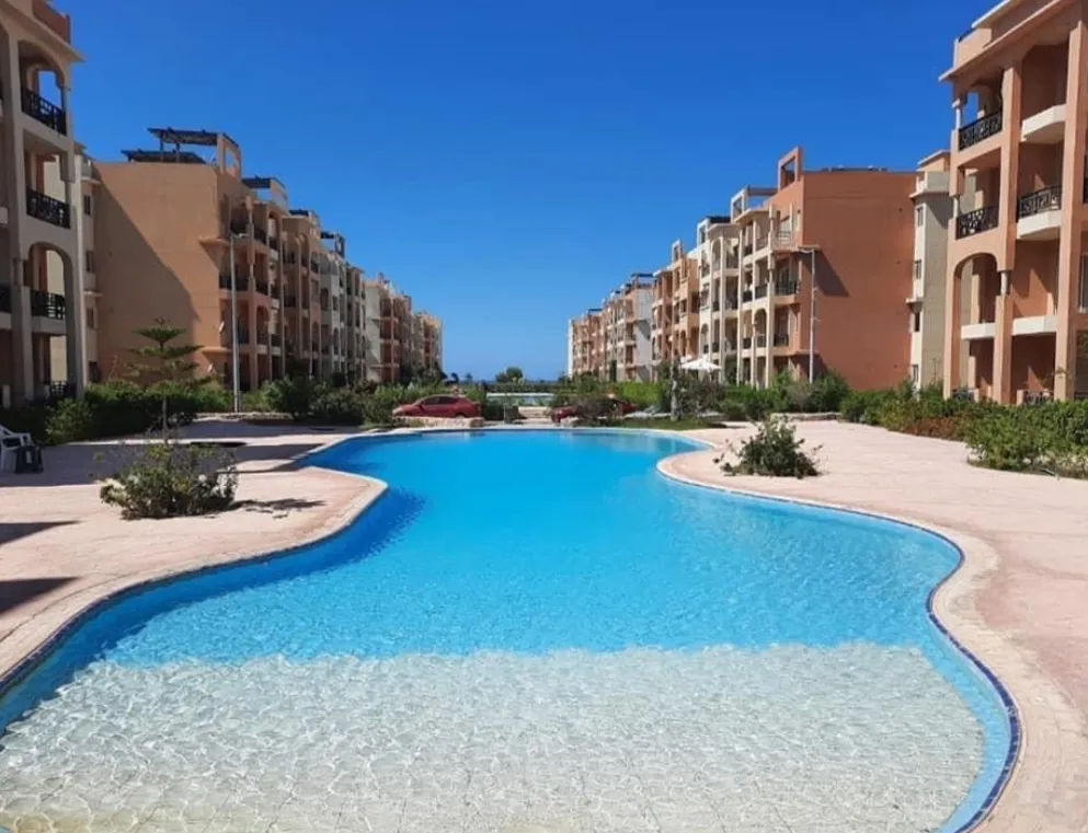 Chalet for sale in Emirates Heights in Ras El Hekma of 100 m² with 2 bedrooms