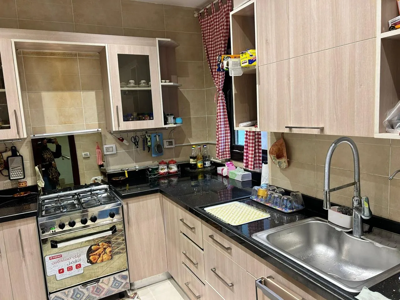 Townhouse for sale in Hyde Park in 6th settlement of 160 m² with 2 bedrooms