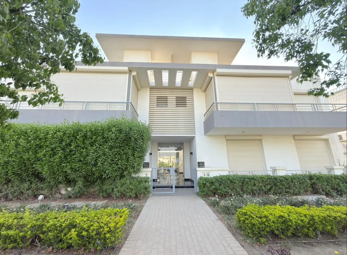 Townhouse for sale in Taj City in New Cairo of 215 m² with 3 bedrooms