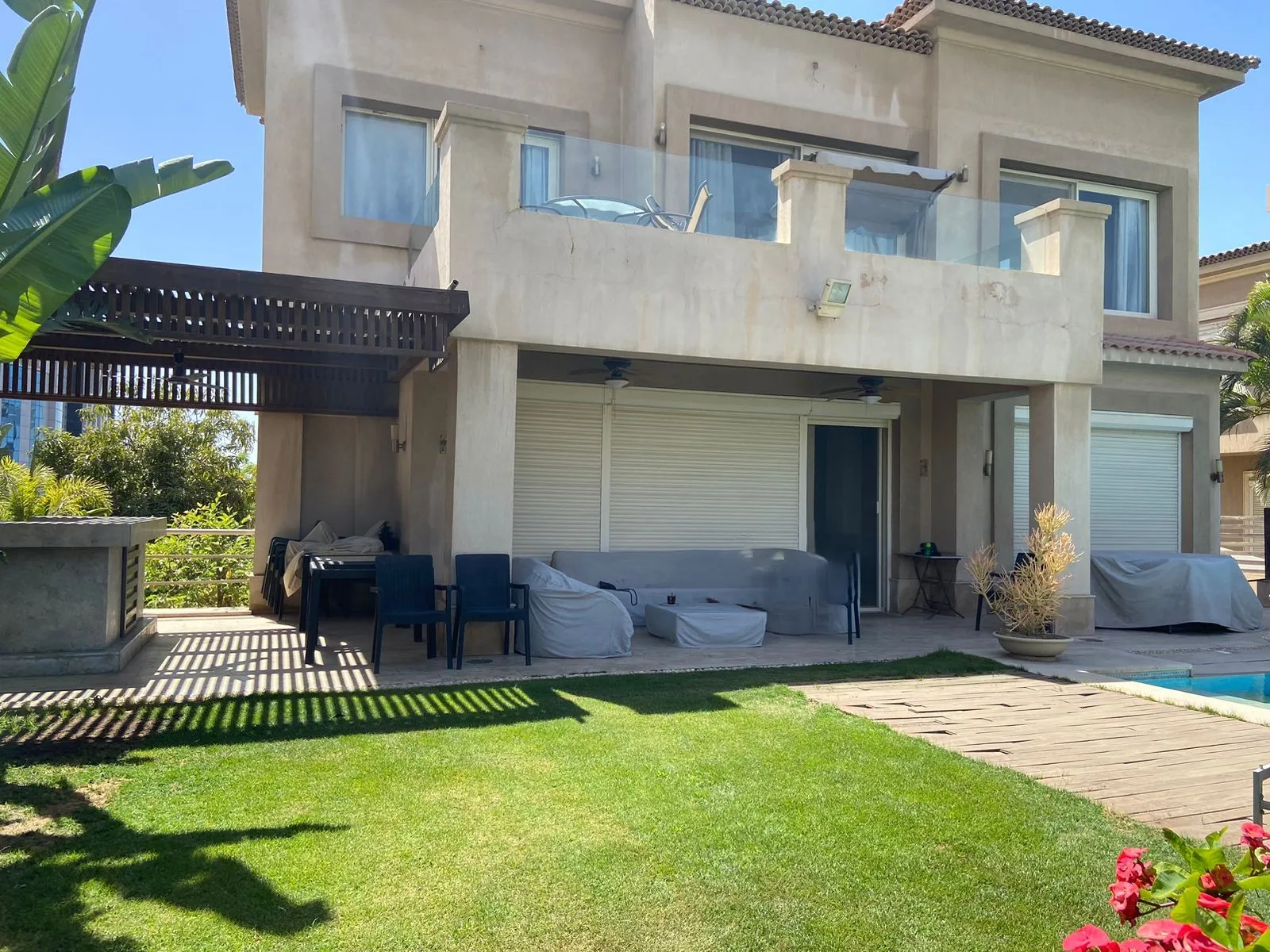 Villa for sale in Lake View in New Cairo of 500 m² with 5 bedrooms