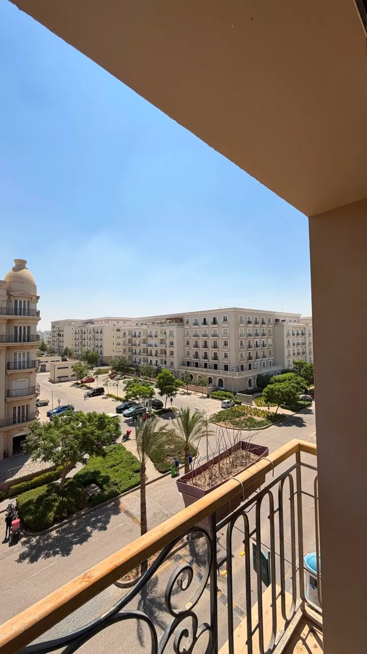 Studio for sale in Hyde Park in 6th settlement of 89 m² with 1 bedrooms
