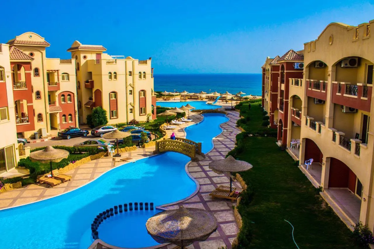 Apartment for sale in Lasirena Sokhna Resort in Ain Sokhna of 60 m² with 2 bedrooms