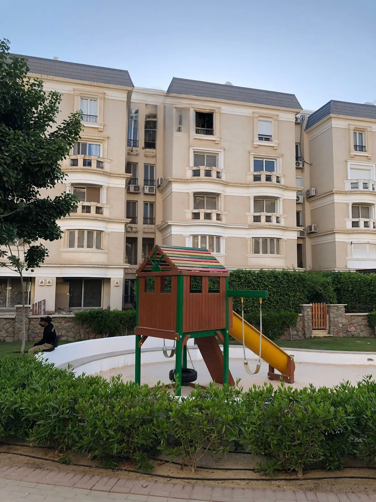 Penthouse for sale in Mountain View Hyde Park in New Cairo of 166 m² with 2 bedrooms