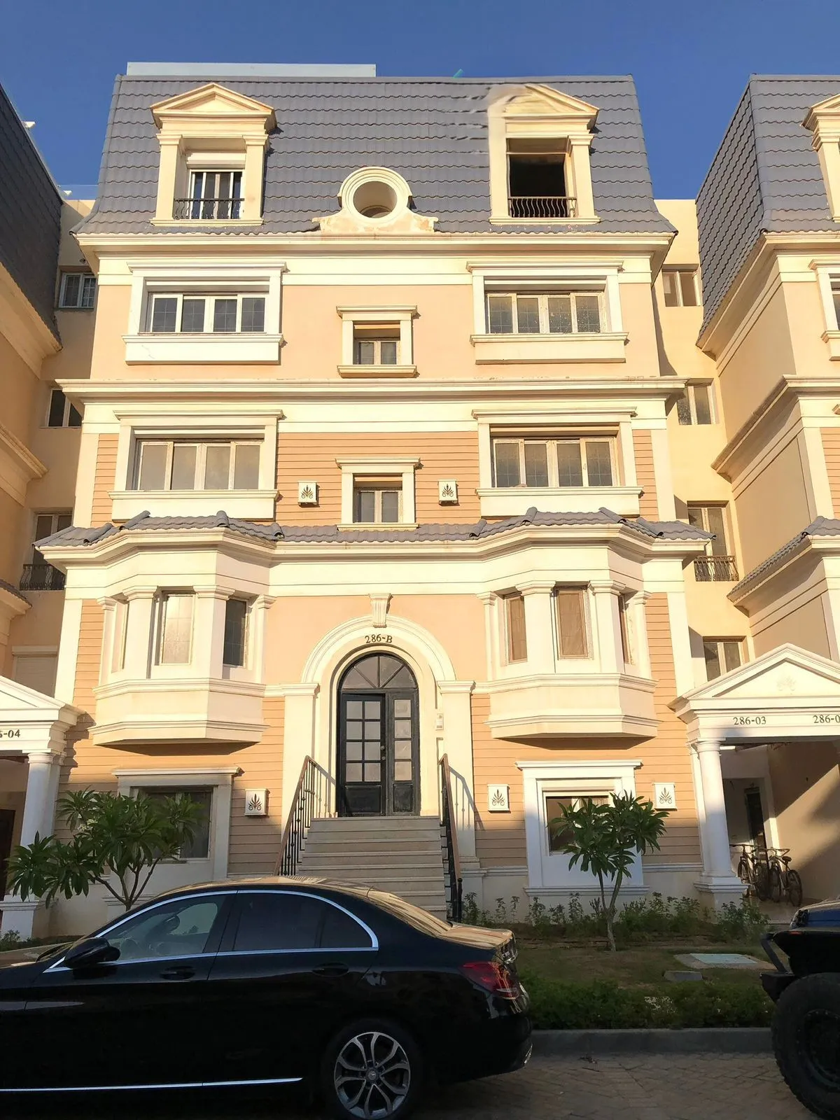 Penthouse for sale in Mountain View Hyde Park in New Cairo of 166 m² with 2 bedrooms