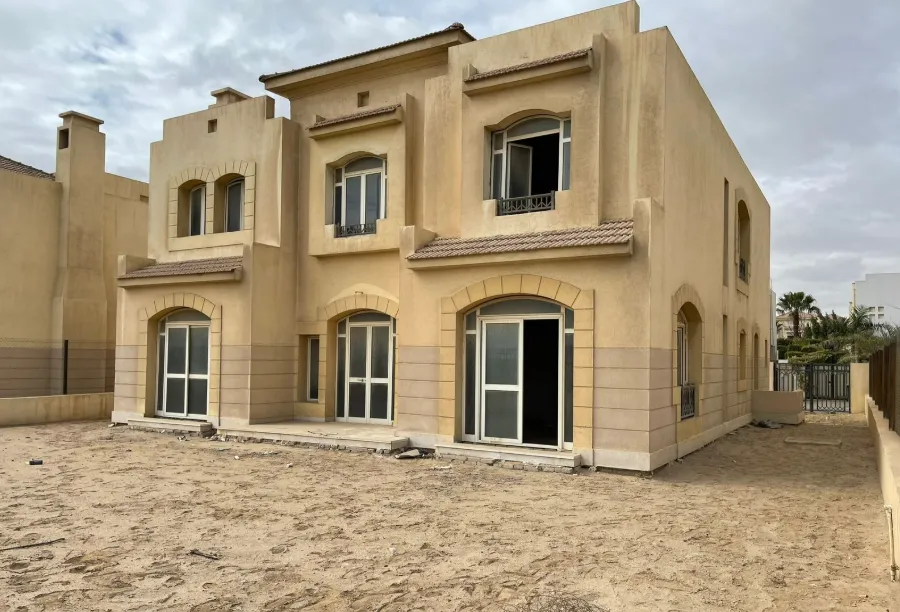 Villa for sale in Gardenia Park 2 in 6th of October City of 414 m² with 5 bedrooms
