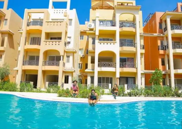 Apartment for sale in Emirates Heights in Ras El Hekma of 100 m² with 2 bedrooms