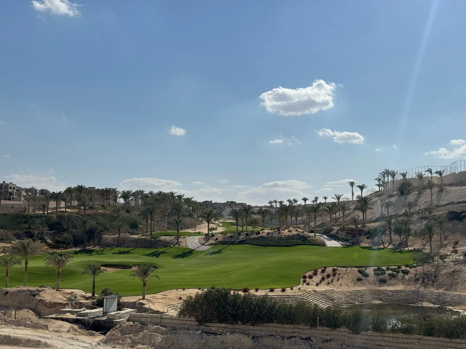 Villa for sale in New Giza in 6th of October City of 450 m² with 4 bedrooms