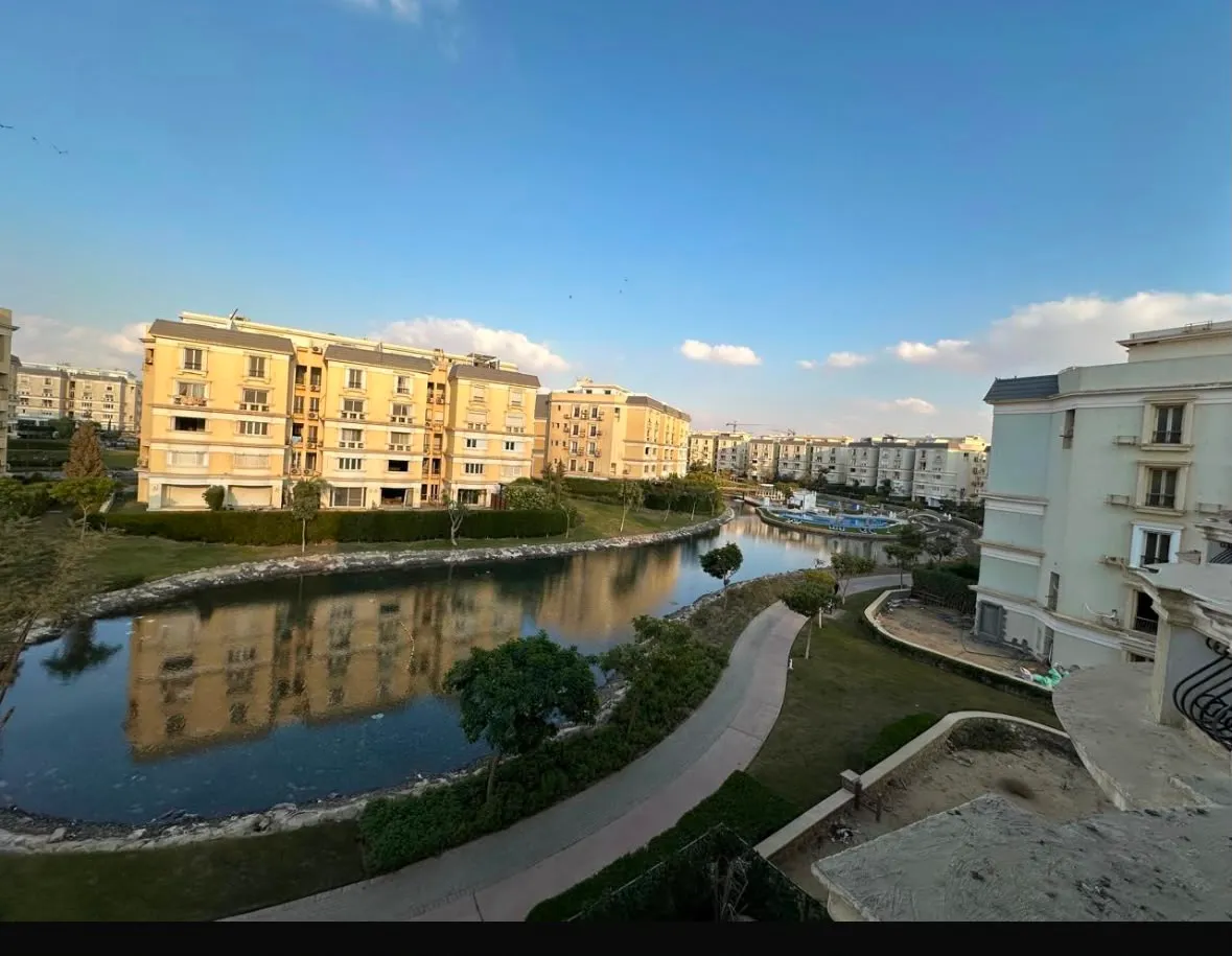 Duplex for sale in Mountain View Hyde Park in New Cairo of 305 m² with 4 bedrooms