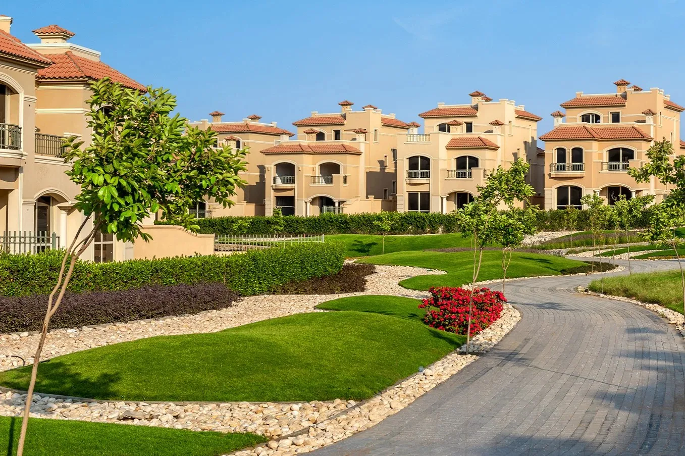 Townhouse for sale in La Vista City in New Capital City of 255 m² with 3 bedrooms