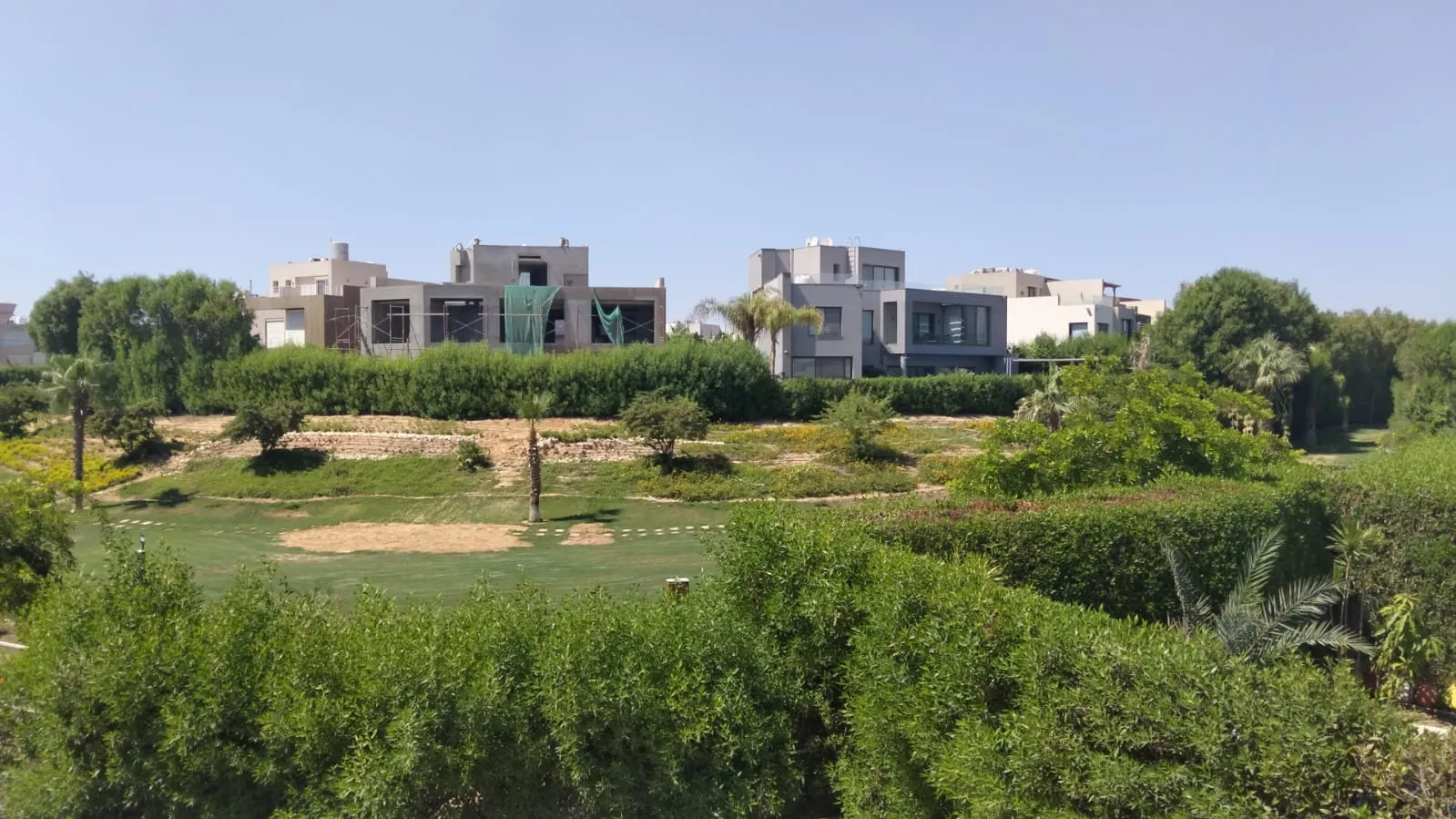 Villa for sale in Palm Hills Golf Extension in 6th of October City of 342 m² with 5 bedrooms