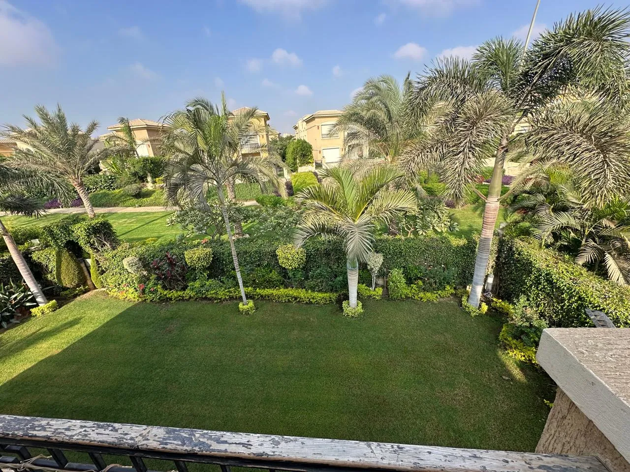 Villa for sale in Stone Park in New Cairo of 358 m² with 4 bedrooms