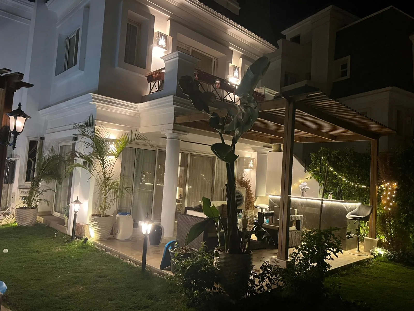 Villa for sale in Mountain View Chillout Park in Northern Expansion of 332 m² with 5 bedrooms