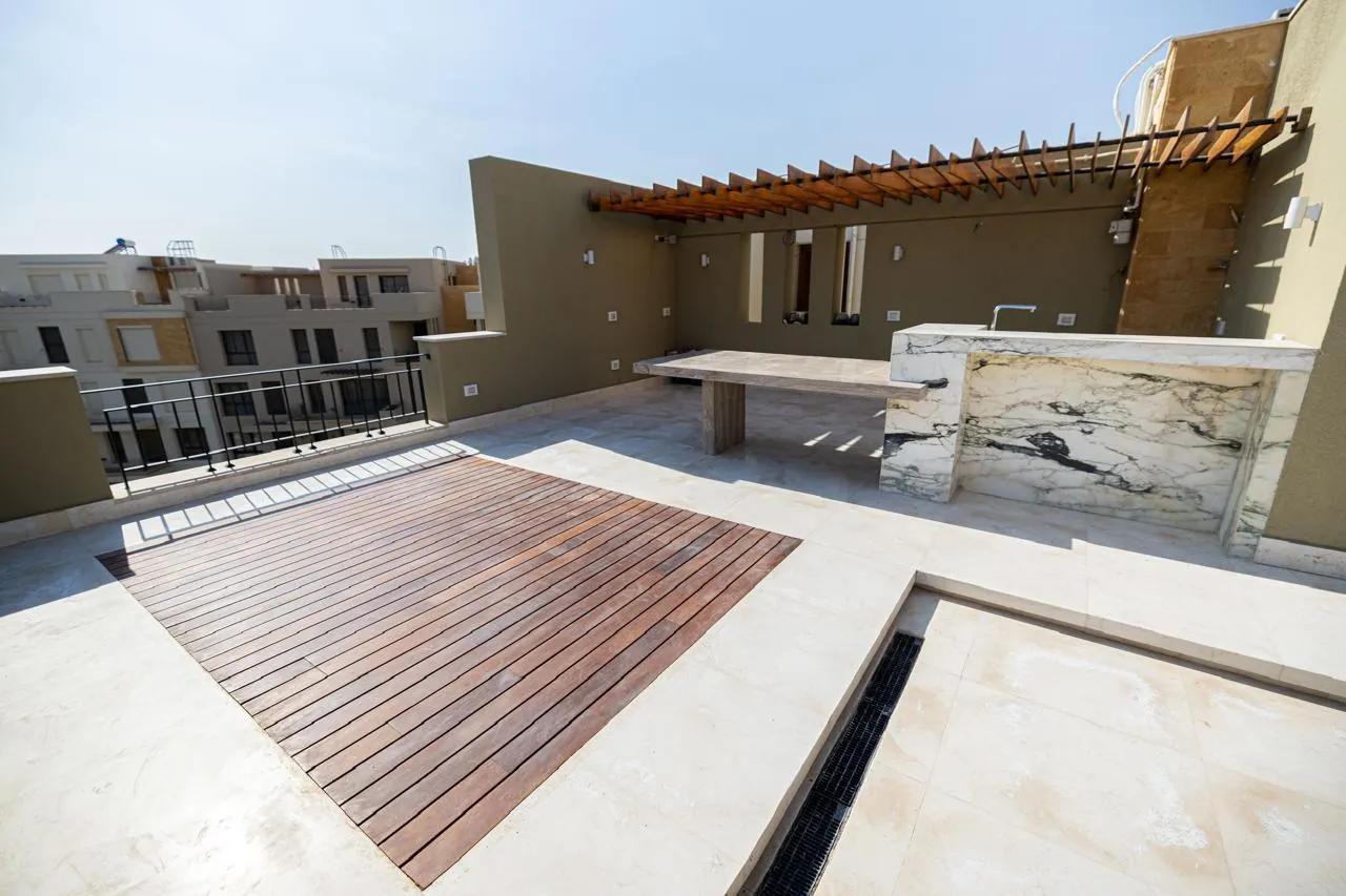 Duplex for sale in Eastown in New Cairo of 314 m² with 3 bedrooms