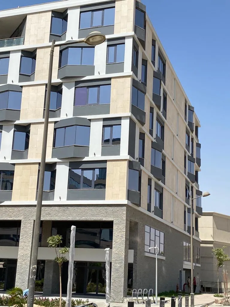 Office for sale in Beverly Hills in 6th of October City of 333 m² with 0 bedrooms