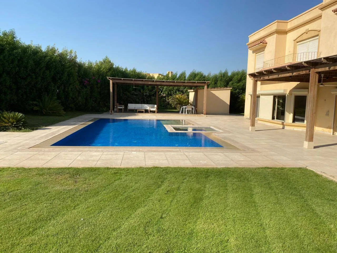 Villa for sale in Wadi El Nakhil in New Zayed of 430 m² with 5 bedrooms