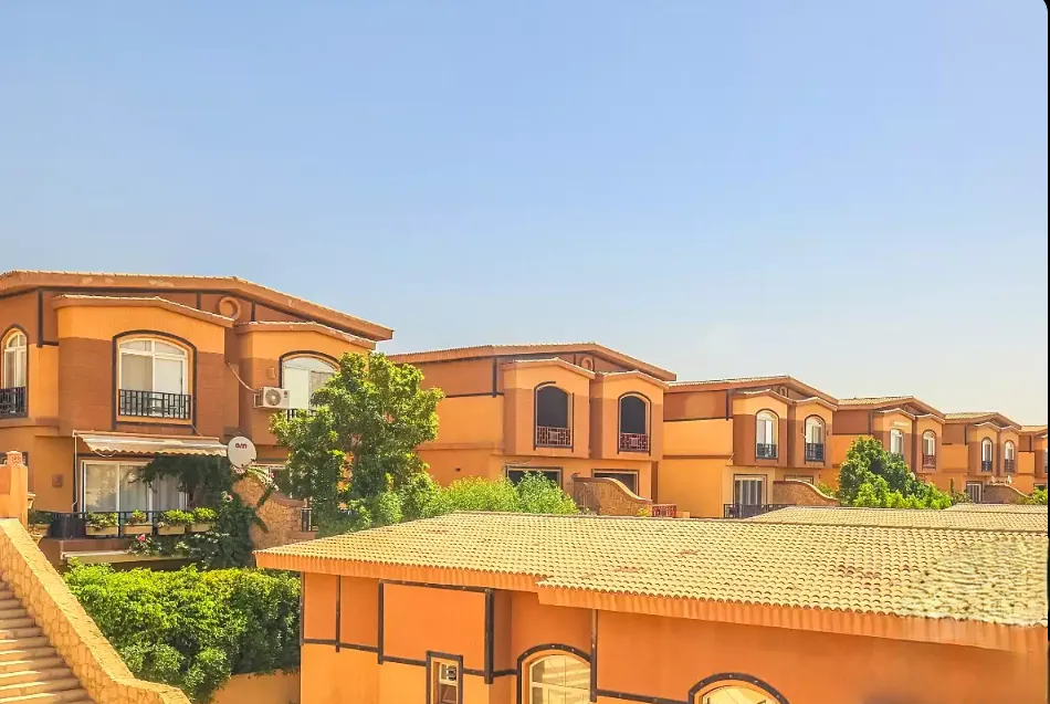 Townhouse for sale in Pyramids Walk in 6th of October City of 380 m² with 4 bedrooms