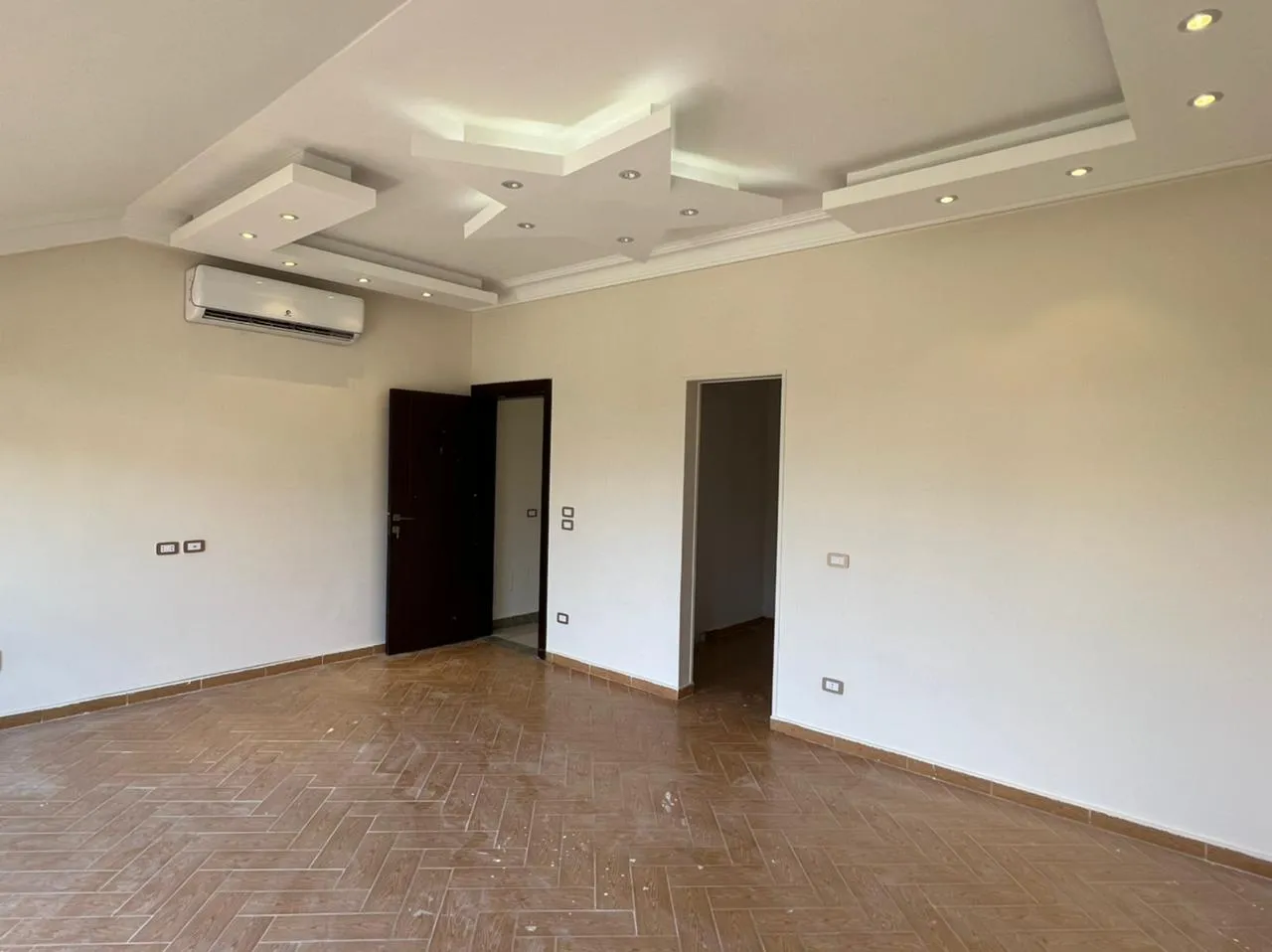 Villa for sale in Madinaty in Madinaty of 615 m² with 6 bedrooms