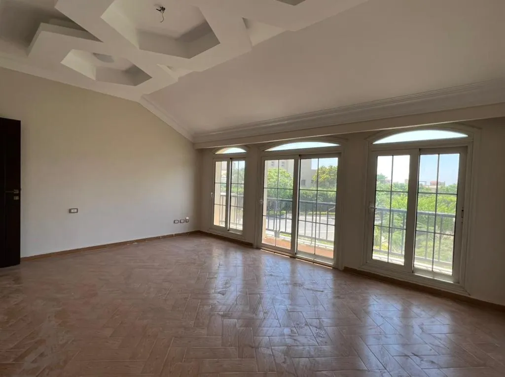 Villa for sale in Madinaty in Madinaty of 615 m² with 6 bedrooms