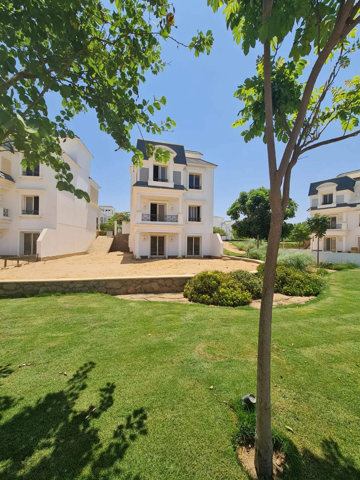 Villa for sale in Mountain View Chillout Park in Northern Expansion of 386 m² with 5 bedrooms