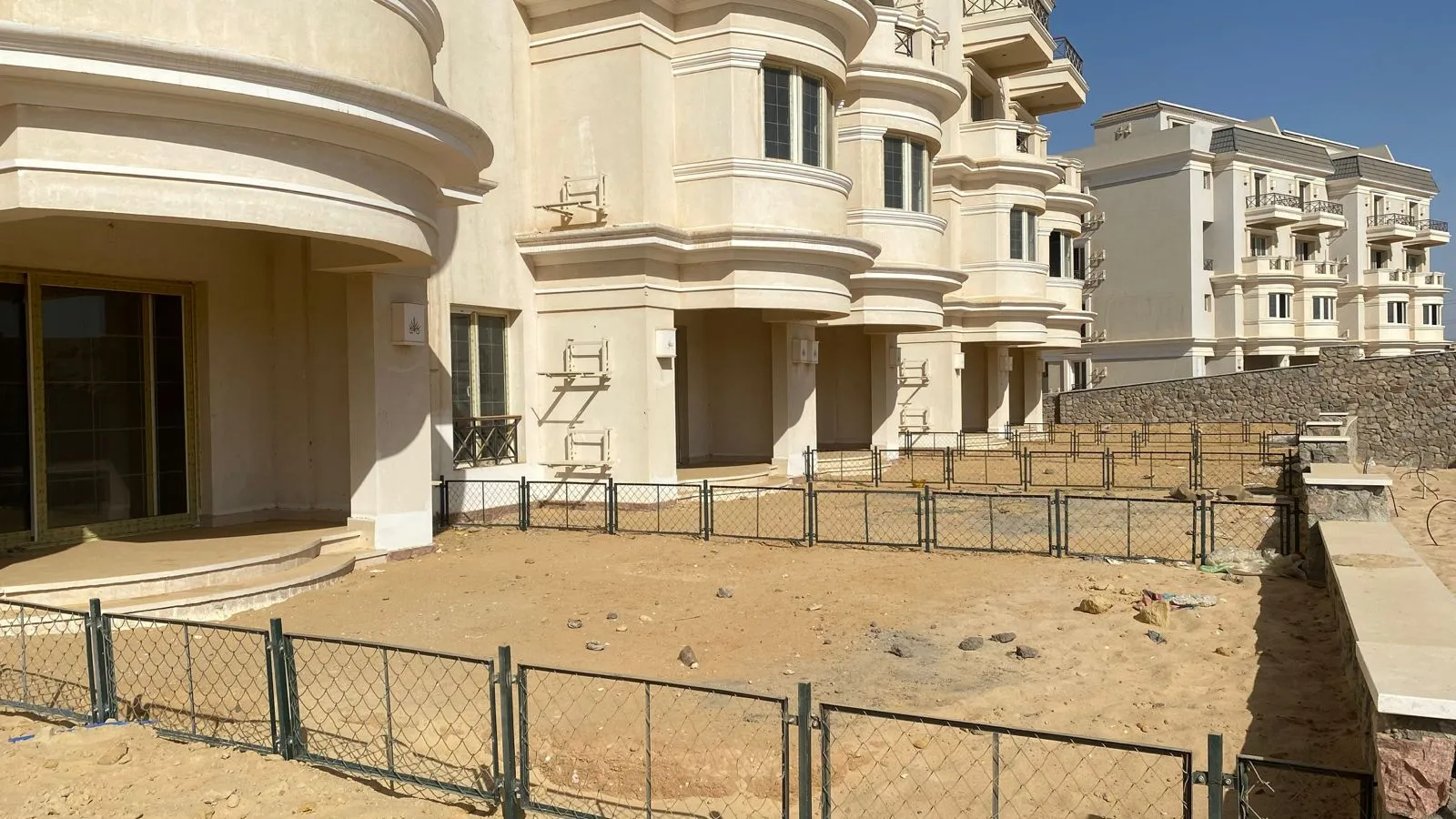 Duplex for sale in Mountain View iCity October in Northern Expansion of 220 m² with 3 bedrooms