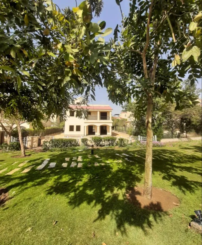 Villa for sale in Madinaty in Madinaty of 323 m² with 4 bedrooms