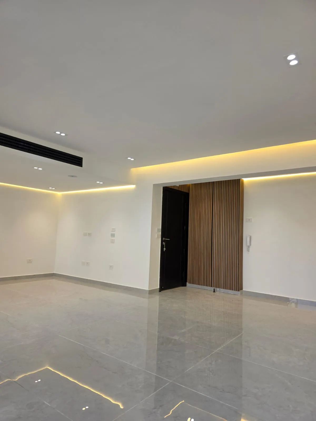 Apartment for sale in Capital Gardens in New Cairo of 193 m² with 3 bedrooms