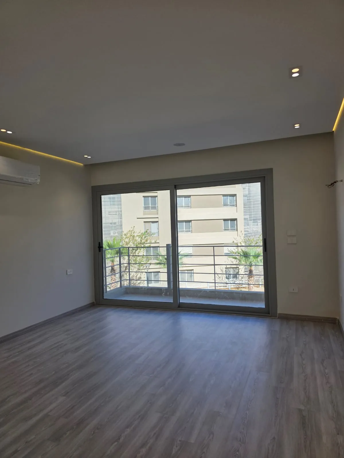 Apartment for sale in Capital Gardens in New Cairo of 192 m² with 3 bedrooms