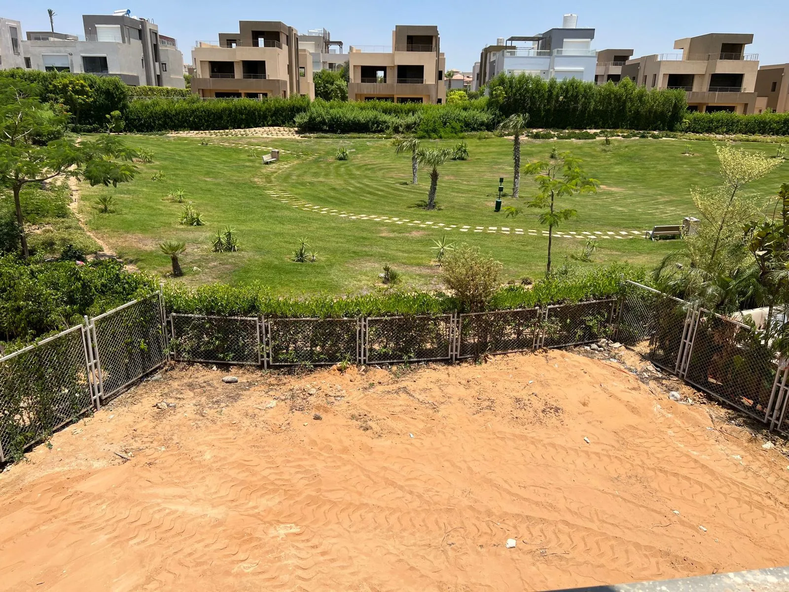 Townhouse for sale in Palm Hills Golf Extension in 6th of October City of 280 m² with 6 bedrooms