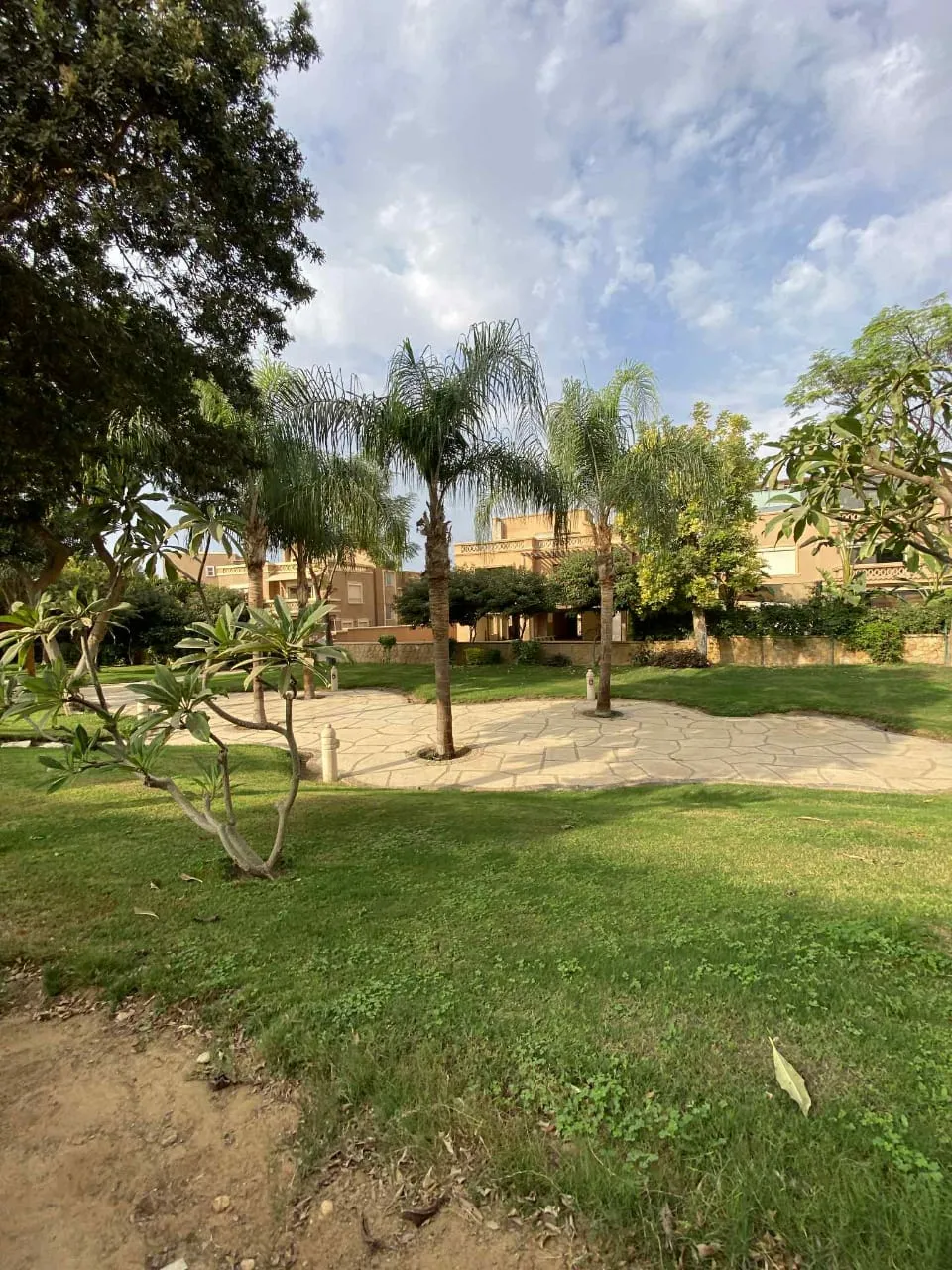 Twinhouse for sale in Bellagio in New Cairo of 348 m² with 4 bedrooms