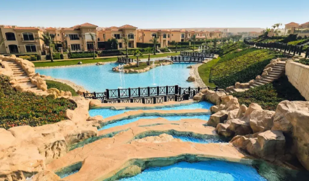 Villa for sale in Stone Park in New Cairo of 370 m² with 3 bedrooms