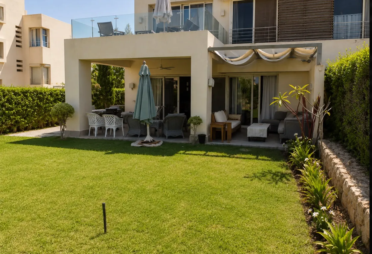 Chalet for sale in Hacienda Bay in Sidi Abdel Rahman of 200 m² with 3 bedrooms