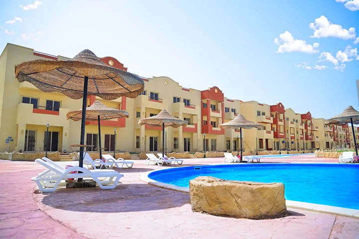 Chalet for sale in Lasirena Sokhna Resort in Ain Sokhna of 100 m² with 3 bedrooms