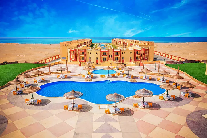 Chalet for sale in Lasirena Sokhna Resort in Ain Sokhna of 100 m² with 3 bedrooms