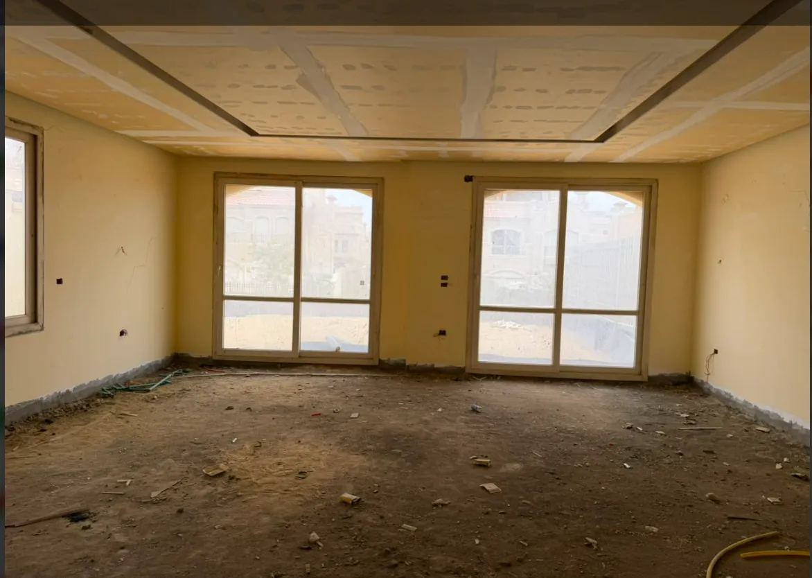 Twinhouse for sale in El Patio Oro in New Cairo of 295 m² with 4 bedrooms