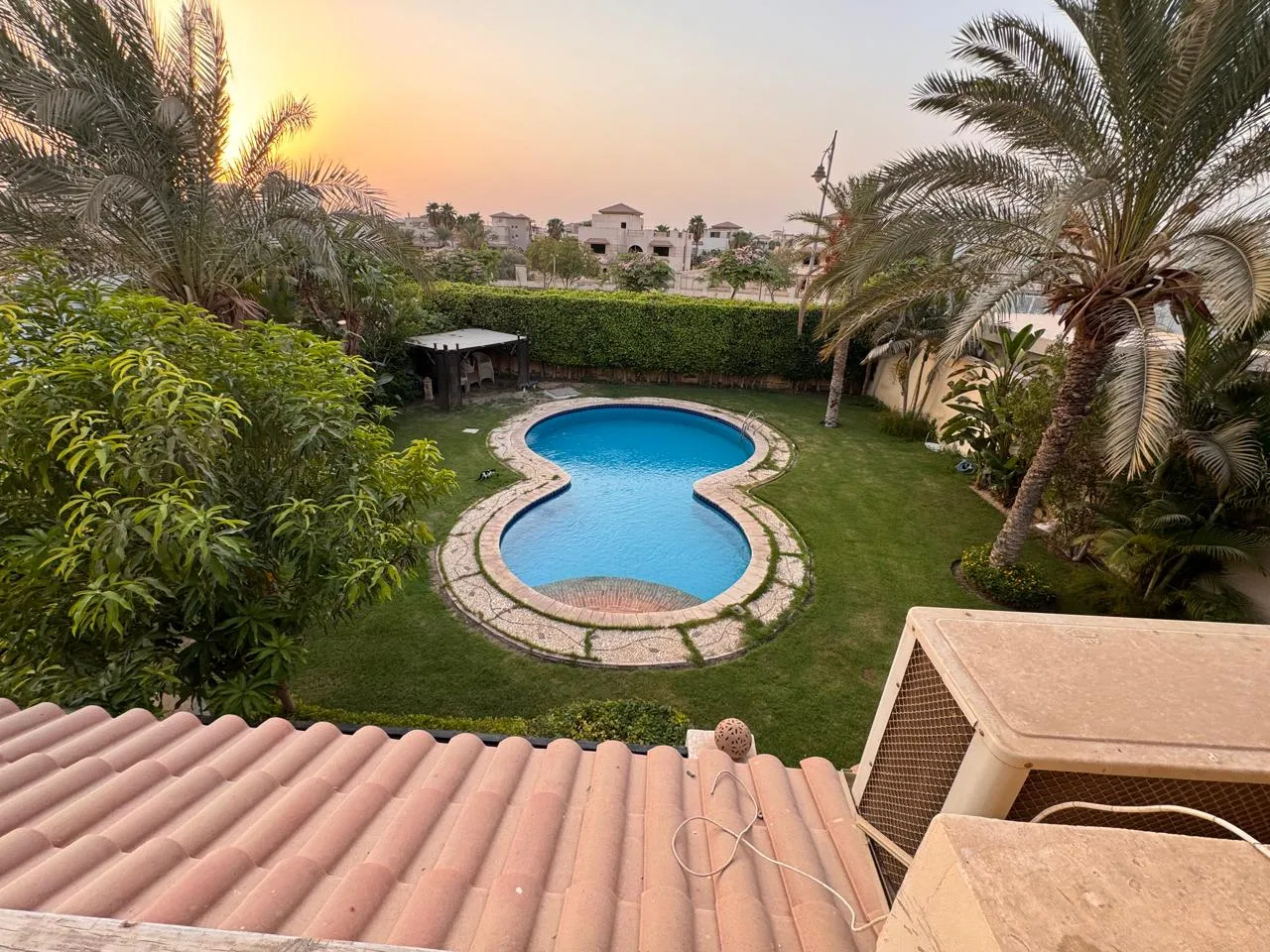 Villa for sale in Royal City in El Sheikh Zayed of 450 m² with 4 bedrooms