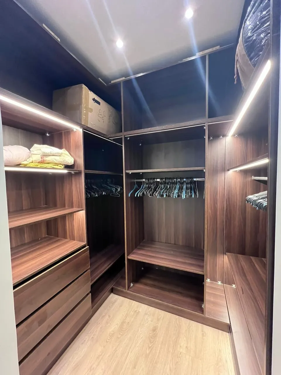 Apartment for sale in Villette in Golden Square of 160 m² with 2 bedrooms
