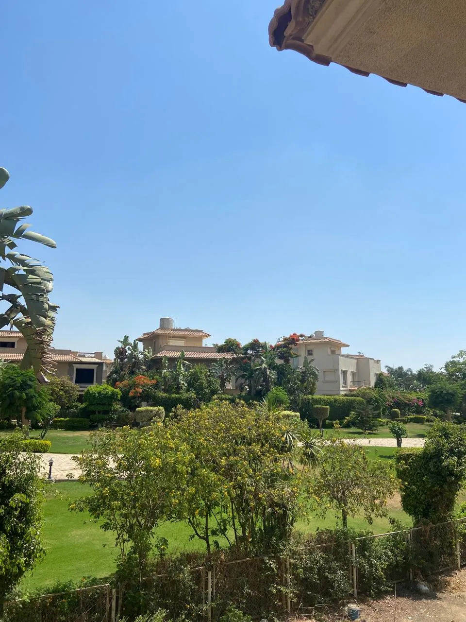 Villa for sale in Flowers Park in New Cairo of 400 m² with 4 bedrooms
